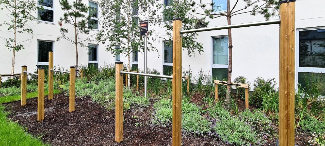 Destiny Student - Parkgate (Adults Only) Apartment Dublin Bagian luar foto