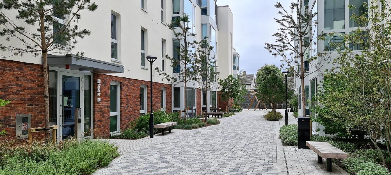 Destiny Student - Parkgate (Adults Only) Apartment Dublin Bagian luar foto
