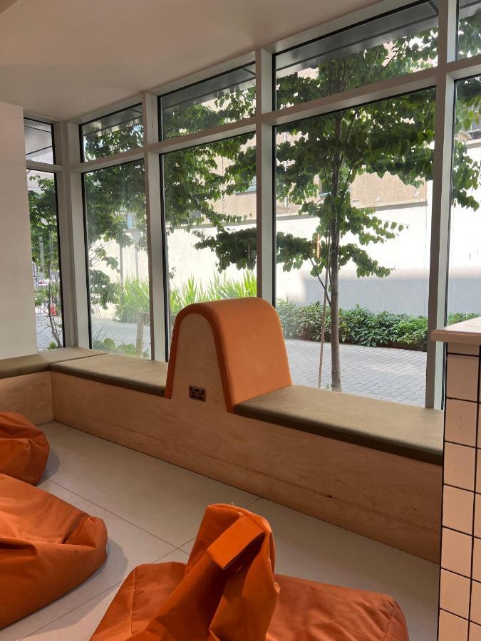 Destiny Student - Parkgate (Adults Only) Apartment Dublin Bagian luar foto