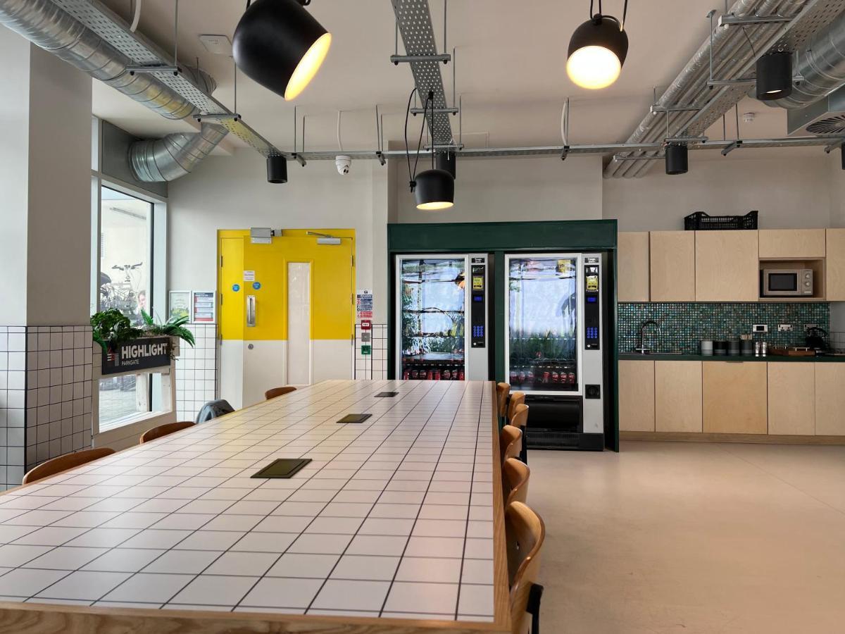 Destiny Student - Parkgate (Adults Only) Apartment Dublin Bagian luar foto